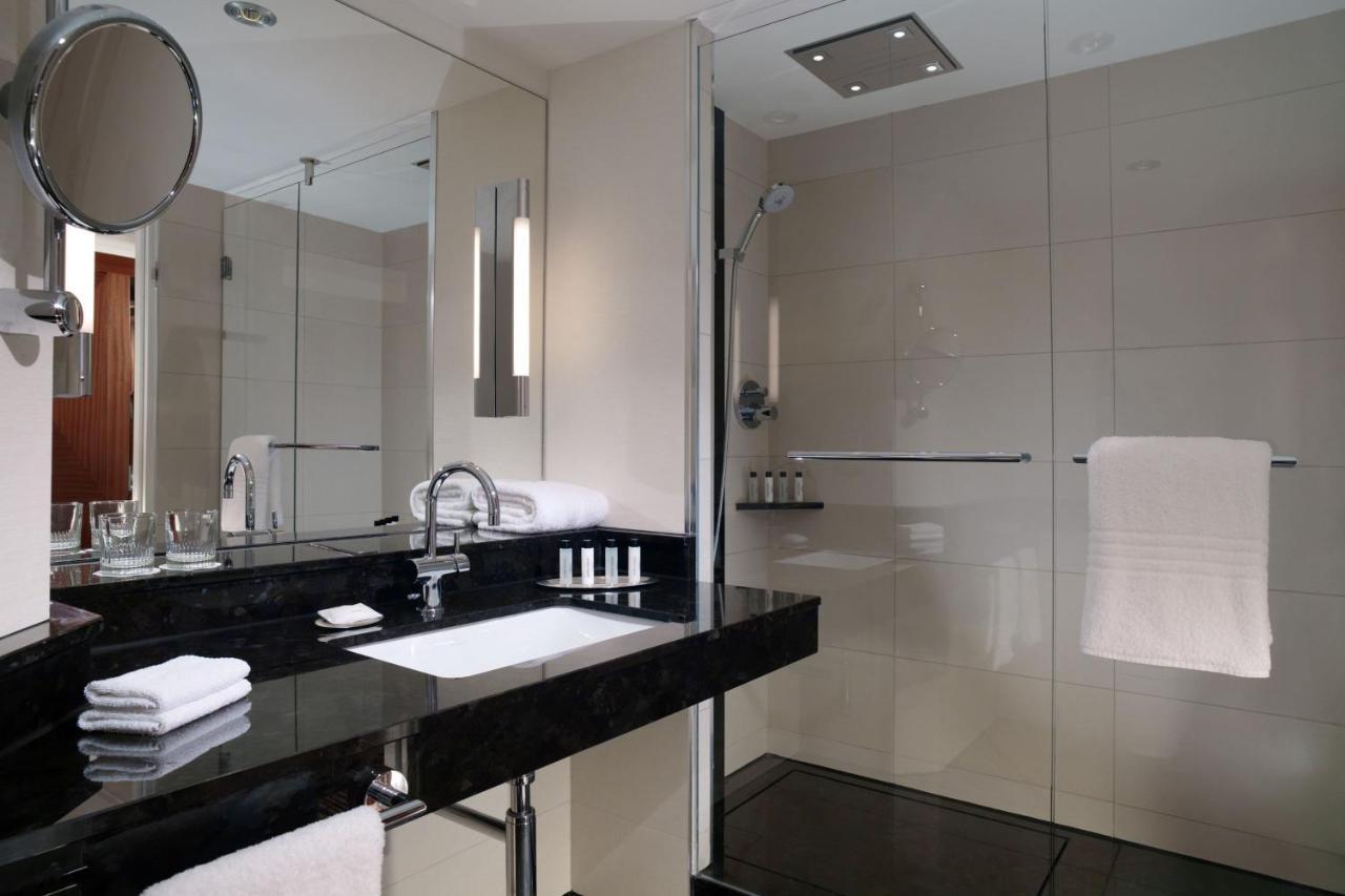 Marriott Hotel 5*