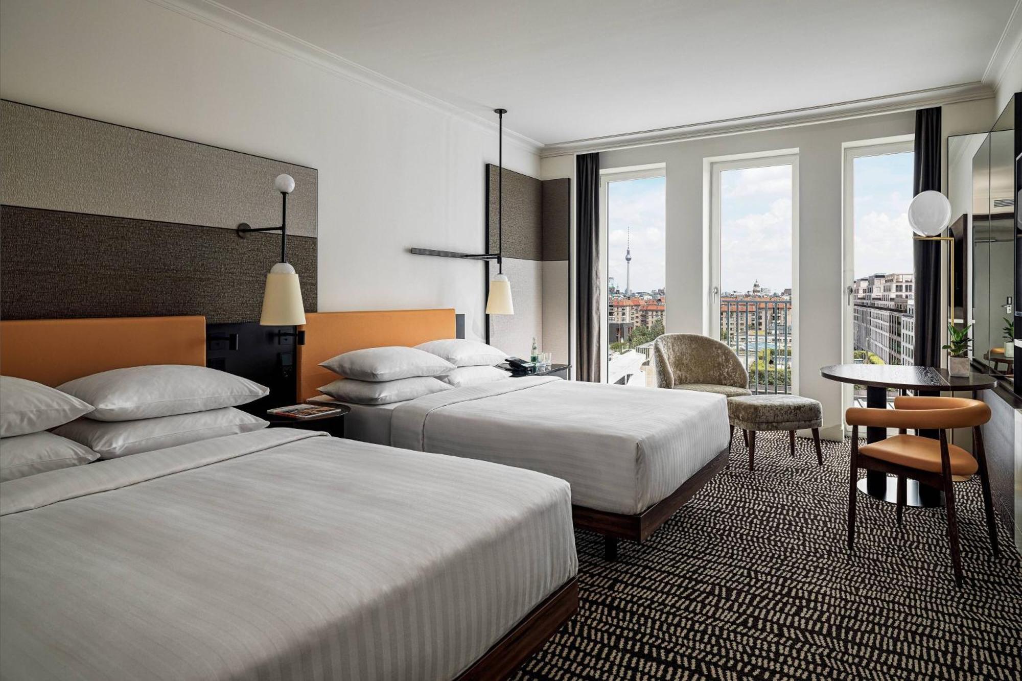 Marriott Hotel 5*